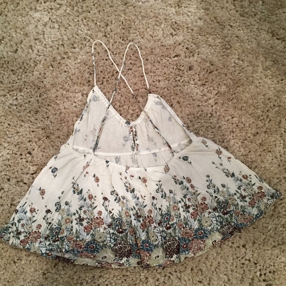 Urban Outfitters cross-back tank top - Picture 2 of 2